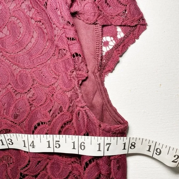Laundry by Shelli Segal Elegant Lace Burgundy Cap Sleeve Top - Picture 13 of 16